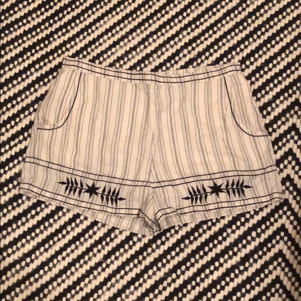 American Eagle high rise linen shorts